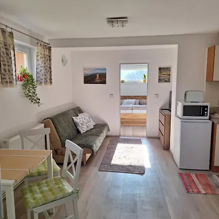Apartment Karovi